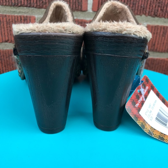 Muk Luks Kameryn Sweater Faux Fur Lined Clogs - Picture 5 of 8